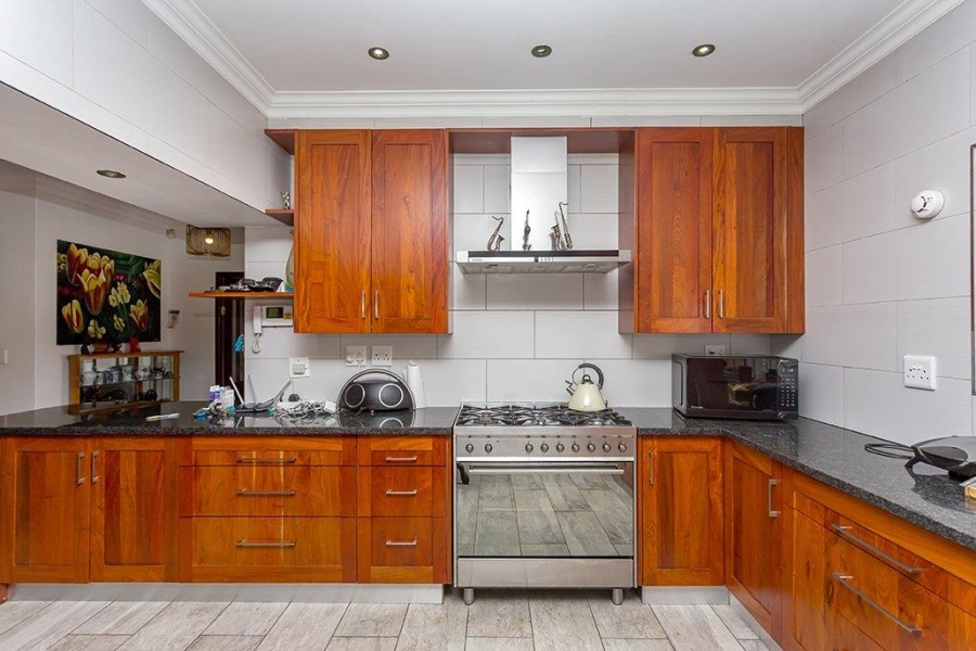 To Let 5 Bedroom Property for Rent in Milnerton Western Cape